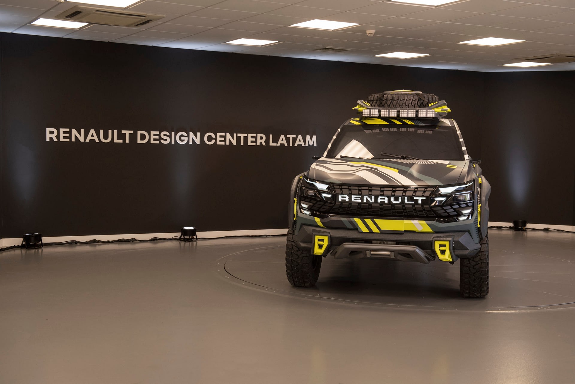 AutoData Design Center Renault muda de São Paulo para São José dos