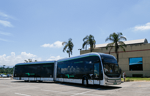 Imagem ilustrativa da notícia: BYD apresenta primeiro ônibus articulado elétrico nacional