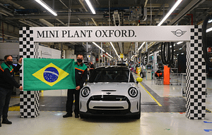 Imagem ilustrativa da notícia: Mini já produz em Oxford o Cooper SE para o Brasil