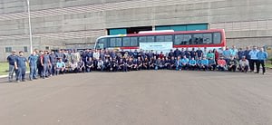 Imagem ilustrativa da notícia: Busscar celebra produção de centésimo ônibus de Barra Bonita