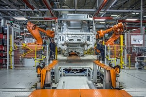 Imagem ilustrativa da notícia: Queda na produção de caminhões chega a 5% em sete meses