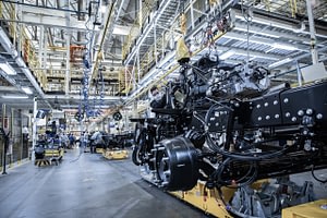 Imagem ilustrativa da notícia: Mercedes-Benz cancela parte das demissões em São Bernardo