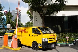 Imagem ilustrativa da notícia: Michelin começa a testar pneus sem ar em operações com vans DHL Express