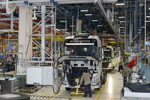 Imagem ilustrativa da notícia: Após ano de recordes Volvo mantém cautela com relação a 2023