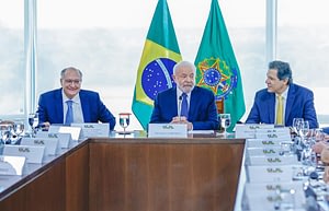 Imagem ilustrativa da notícia: Governo reduz imposto para carros de até R$ 120 mil