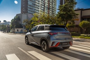 Imagem ilustrativa da notícia: BYD posterga início da produção em Camaçari para 2025