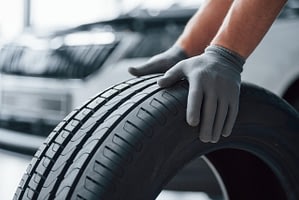 Imagem ilustrativa da notícia: Venda de pneus cai 10% em julho