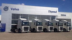 Imagem ilustrativa da notícia: Vendas de caminhões reagem em setembro mas acumulam queda de 8%