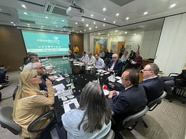 Imagem ilustrativa da notícia: Fenabrave revisa para cima a projeção para o ano: 2,2 milhões de veículos.