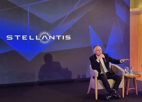 Imagem ilustrativa da notícia: Escolha de Antonio Filosa como seu sucessor foi lógica, analisa Carlos Tavares
