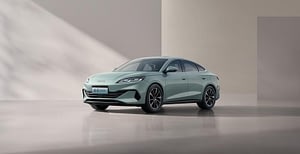 Imagem ilustrativa da notícia: Nova tecnologia DM da BYD eleva autonomia de eletrificados para até 2,1 mil quilômetros