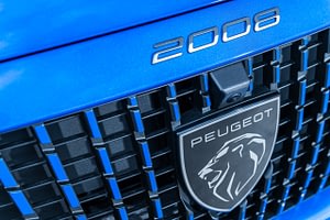 Imagem ilustrativa da notícia: Peugeot 208 e 2008 serão os próximos híbridos flex da Stellantis