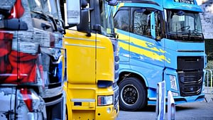 Imagem ilustrativa da notícia: Vendas de vans e ônibus crescem na União Europeia