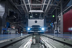 Imagem ilustrativa da notícia: Daimler Truck começa produção em série do eActros 600