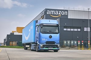 Imagem ilustrativa da notícia: Amazon encomenda 200 eActros 600 da Mercedes-Benz