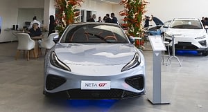 Imagem ilustrativa da notícia: Neta inaugura primeira concessionária no Brasil