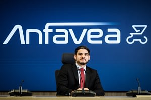 Imagem ilustrativa da notícia: Juros preocupam mas Anfavea mantém projeções até o fim do trimestre