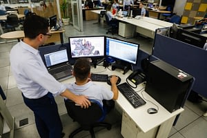 Imagem ilustrativa da notícia: VW Caminhões e Ônibus capacita trabalhadores para desenvolverem suas próprias automações