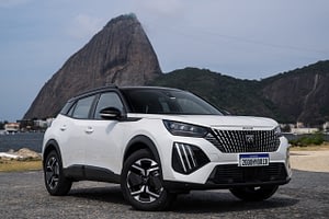 Imagem ilustrativa da notícia: Peugeot entra na era dos híbridos flex com 208 e 2008