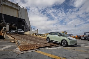 Imagem ilustrativa da notícia: Primeiros Geely EX2 desembarcam no Brasil