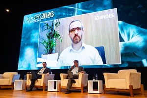 Imagem ilustrativa da notícia: BNDES retoma protagonismo com R$ 10 bilhões em financiamentos