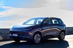 Imagem ilustrativa da notícia: Elétrico Leapmotor B10 chega às concessionárias com preço competitivo