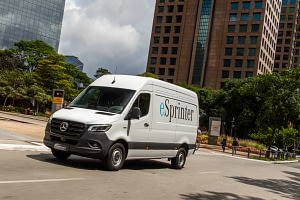 Imagem ilustrativa da notícia: Mercedes-Benz leva vans elétricas a frotas de emergência no Brasil