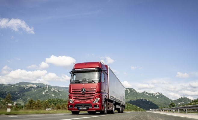 Imagem ilustrativa da notícia: Nova geração Actros é destaque da Daimler 