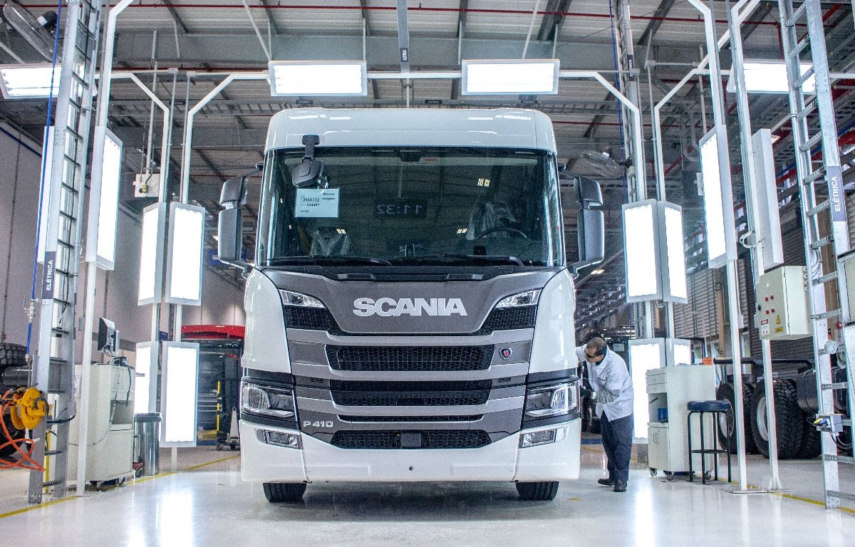 Imagem ilustrativa da notícia: Scania promove paradas em São Bernardo por falta de componentes