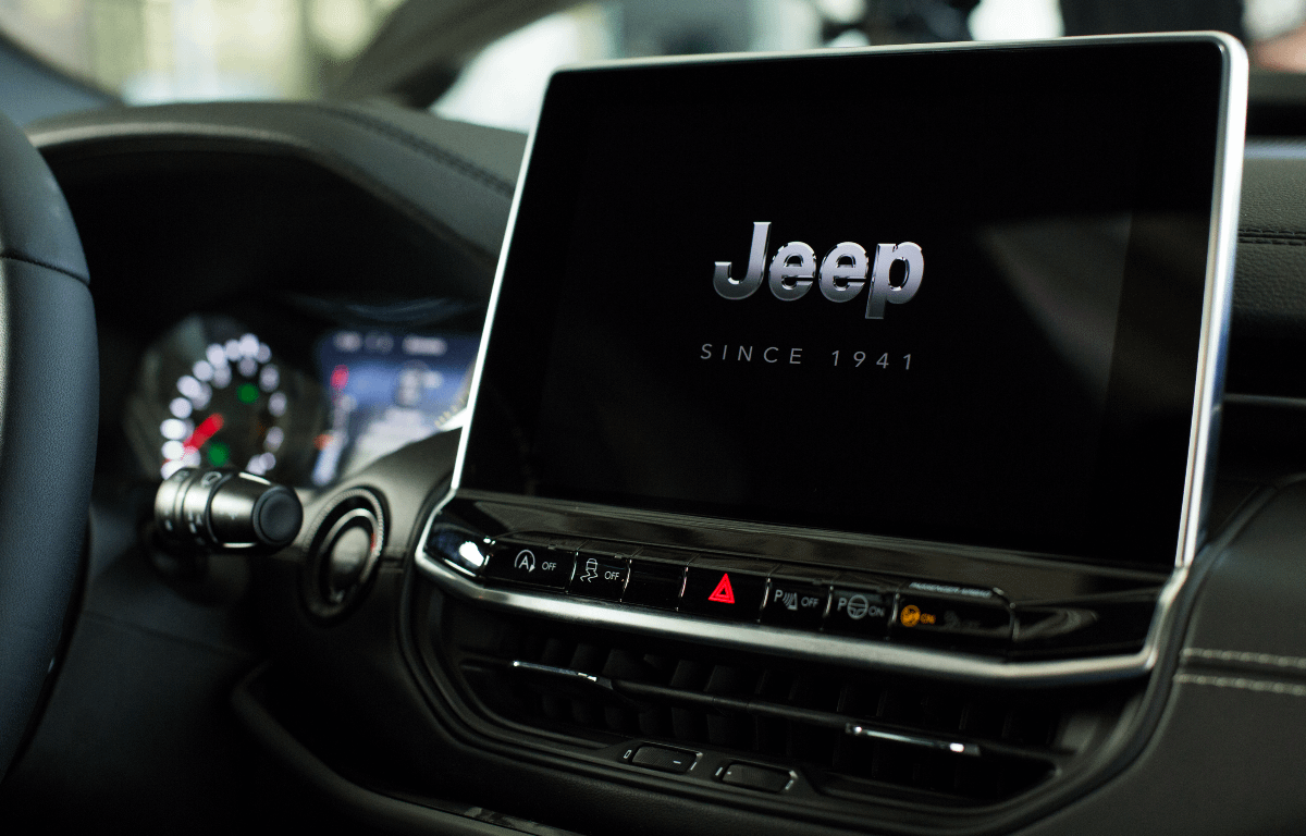 Imagem ilustrativa da notícia: Aos 80, Jeep homenageia o passado e conecta o futuro