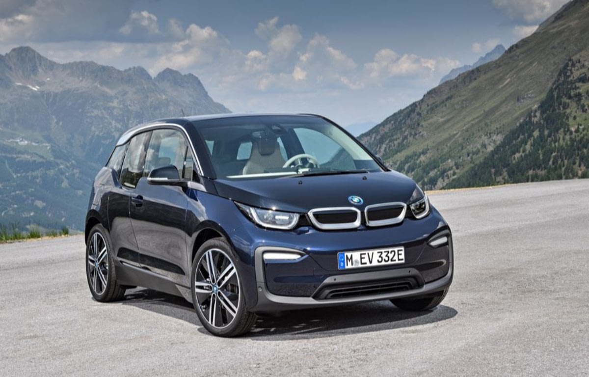 Imagem ilustrativa da notícia: BMW projeta vender mais de 1 mil veículos eletrificados no Brasil
