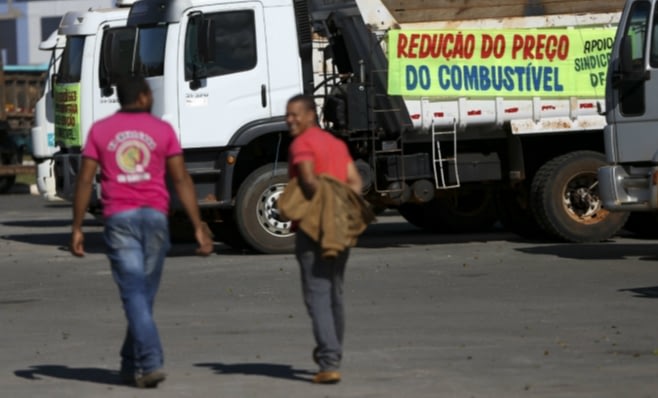 Imagem ilustrativa da notícia: Protestos de caminhoneiros afetam produção de veículos