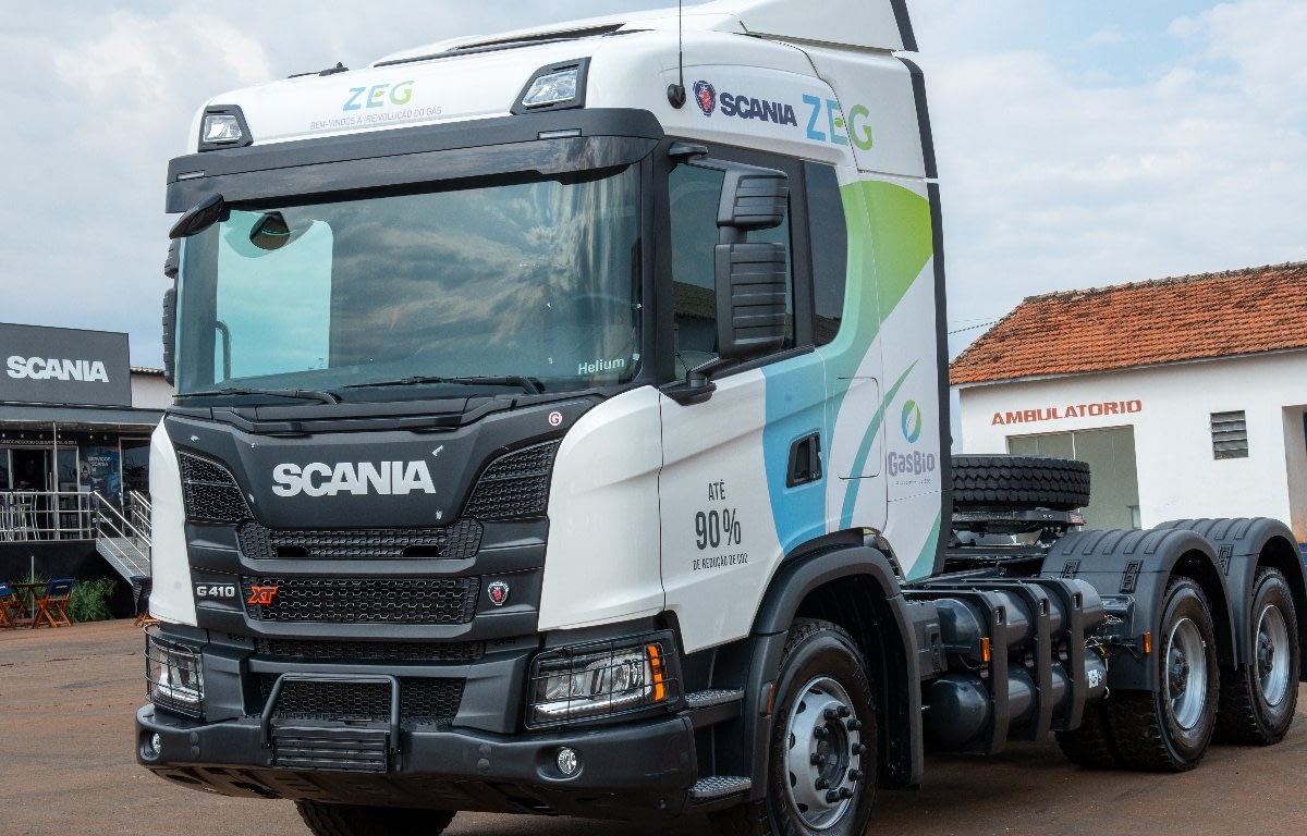 Imagem ilustrativa da notícia: Caminhão Scania GNV começa a ser vendido em outubro