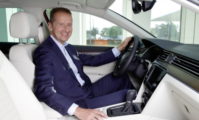Imagem ilustrativa da notícia: Presidente mundial da VW conhece novo carro de entrada