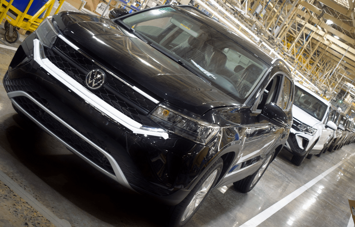 Imagem ilustrativa da notícia: Falta de componentes é risco para produção do Volkswagen Taos