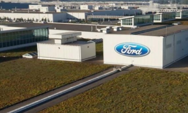 Imagem ilustrativa da notícia: Ford muda time para focar em carros convencionais
