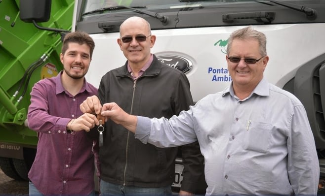 Imagem ilustrativa da notícia: Ford vende 21 caminhões para Ponta Grossa Ambiental