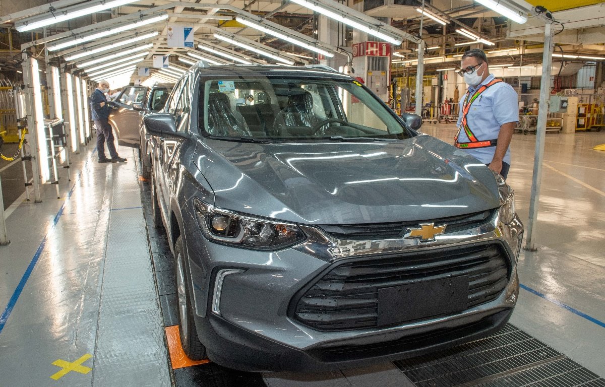 Imagem ilustrativa da notícia: General Motors retoma investimentos congelados