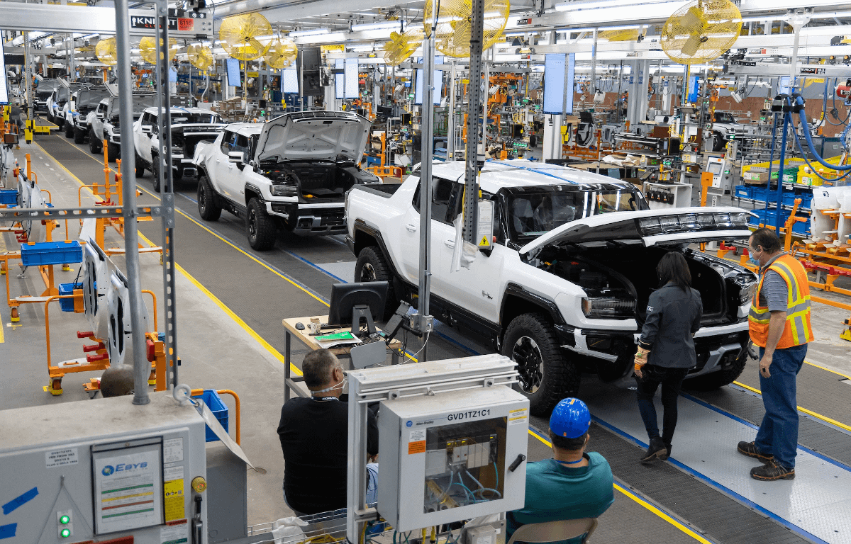 Imagem ilustrativa da notícia: GM inaugura fábrica de veículos elétricos nos Estados Unidos