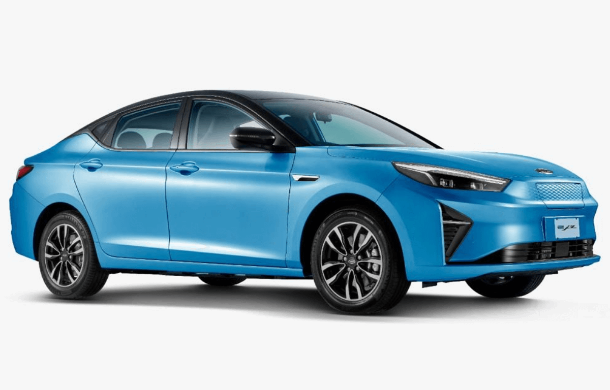 Imagem ilustrativa da notícia: JAC inicia pré-venda do sedã elétrico E-J7