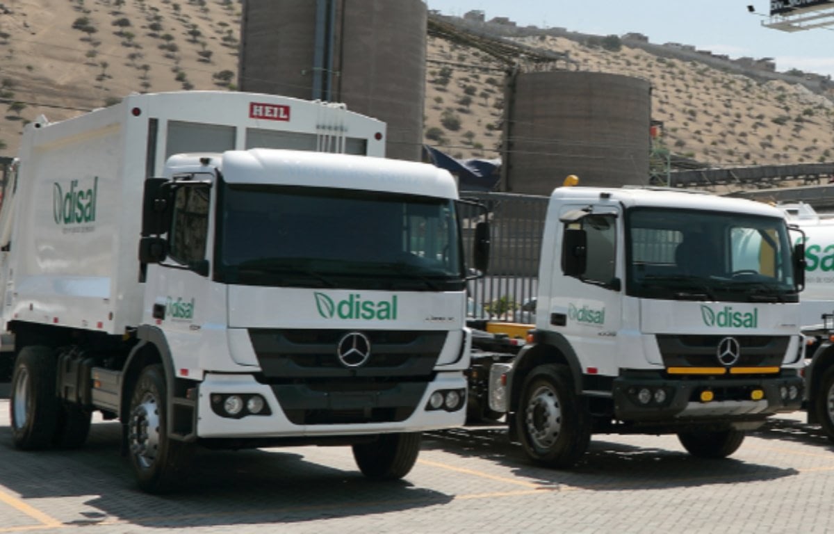 Imagem ilustrativa da notícia: M-B exporta 22 caminhões para o Peru
