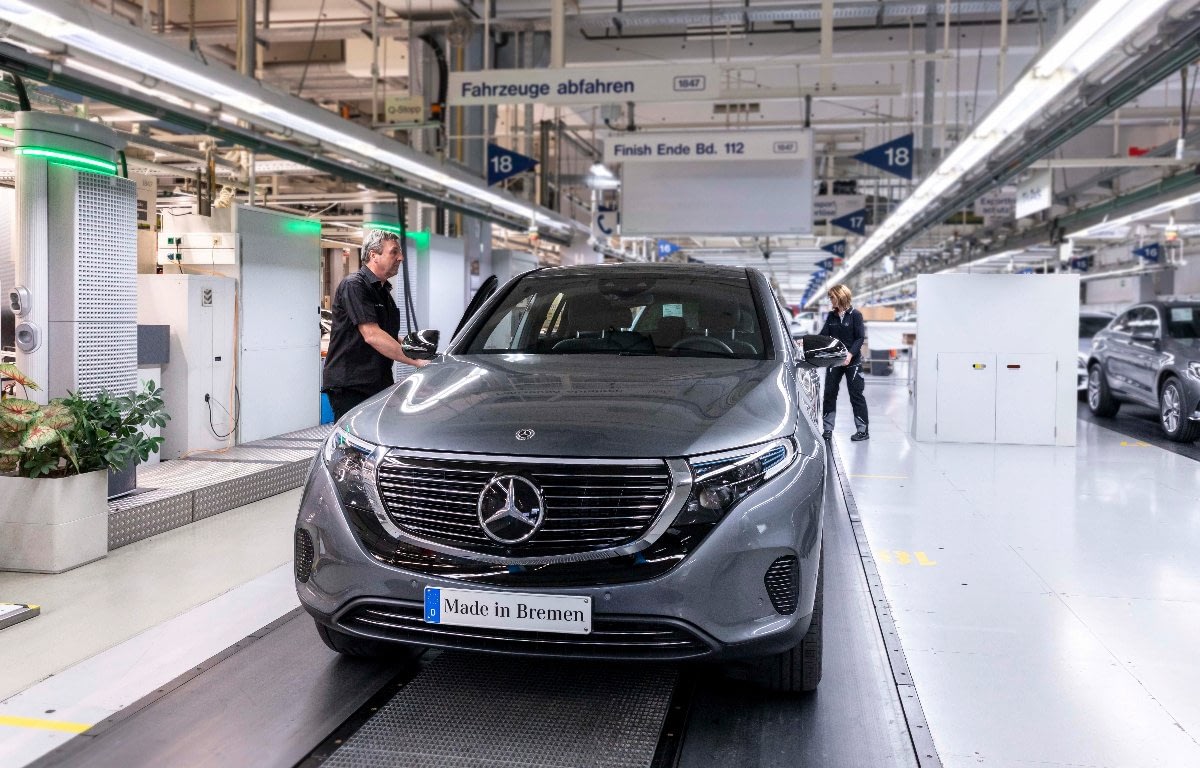 Imagem ilustrativa da notícia: Mercedes-Benz inicia produção do elétrico EQC
