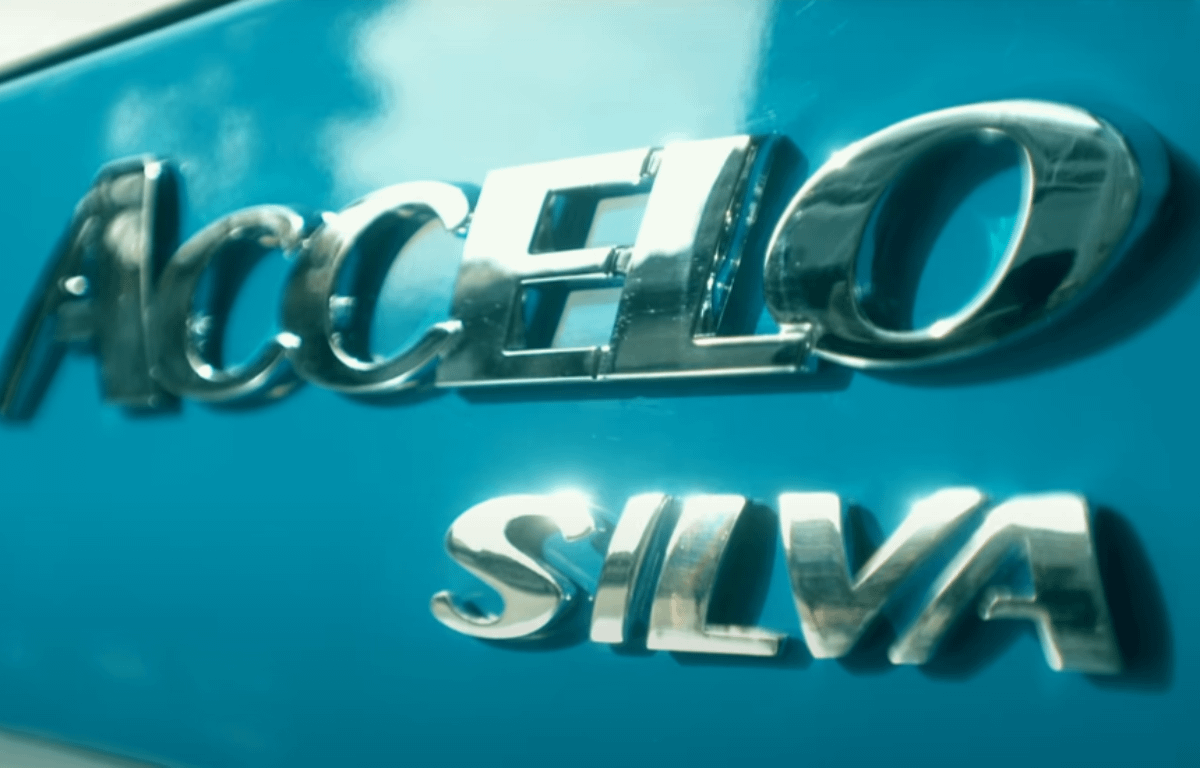Imagem ilustrativa da notícia: Mercedes-Benz grava sobrenome de clientes em caminhões