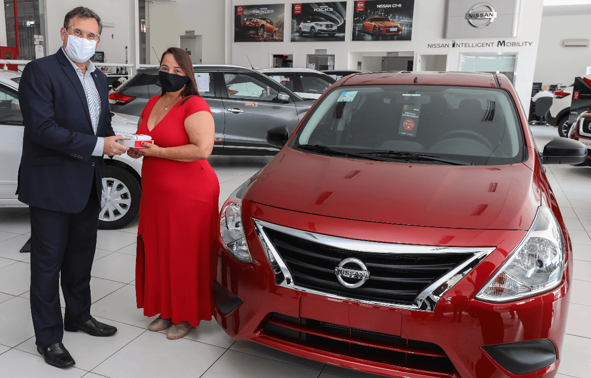 Imagem ilustrativa da notícia: Nissan faz a entrega do primeiro V-Drive vendido em loja virtual