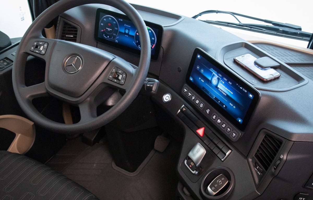 Imagem ilustrativa da notícia: Mercedes-Benz apresenta a nova geração brasileira do Actros