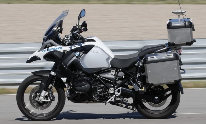 Imagem ilustrativa da notícia: BMW mostra moto autônoma