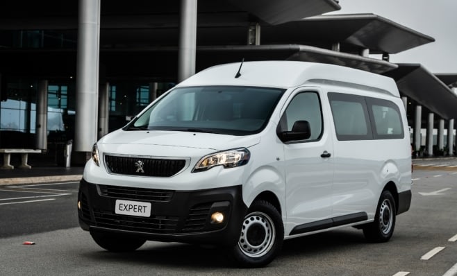 Imagem ilustrativa da notícia: Peugeot lança Expert Minibus