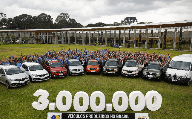 Imagem ilustrativa da notícia: Renault produz 3 milhões de veículos no Brasil