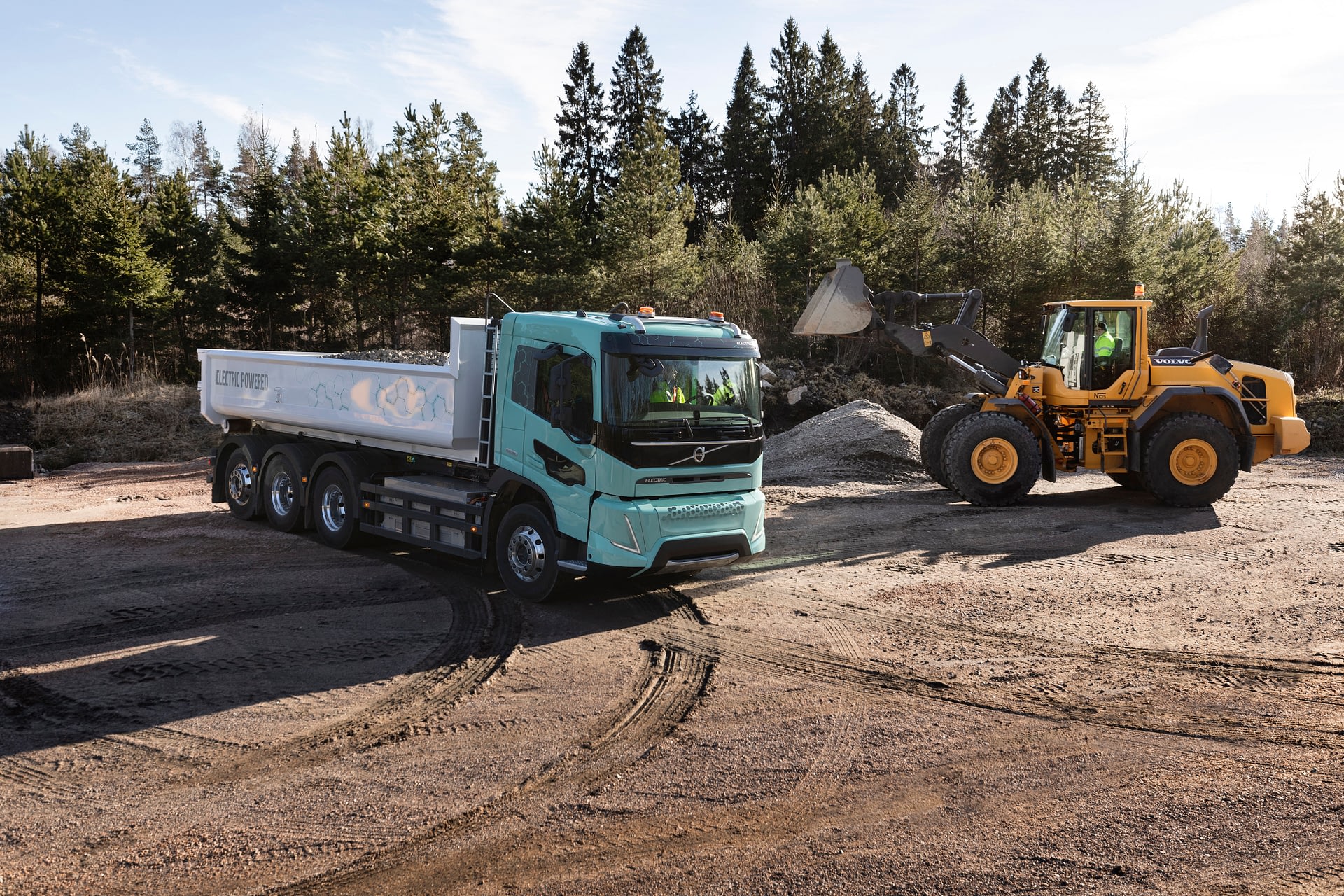 Imagem ilustrativa da notícia: Volvo prepara seu segundo passo na eletrificação de caminhões