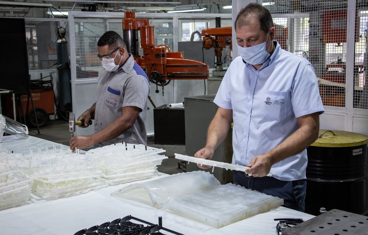 Imagem ilustrativa da notícia: Volkswagen Caminhões produzirá máscaras em Resende